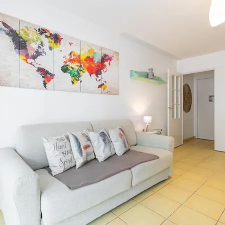 1 Bedroom Downtown Carre D'or With Garage アパート *